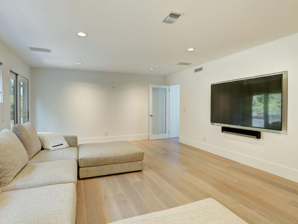 Woodland Villa Los Angeles